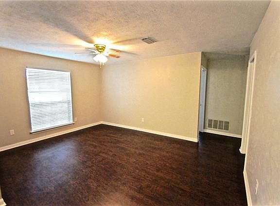 5th image of 1631 San Antone Ln