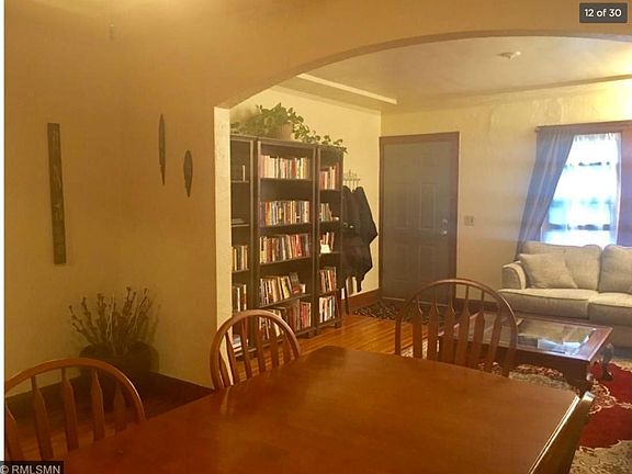 View from dinning room to living room/entry