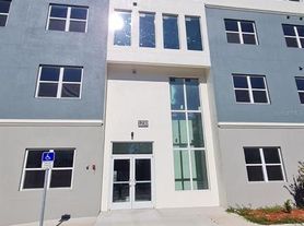 1230 Southstation Pl