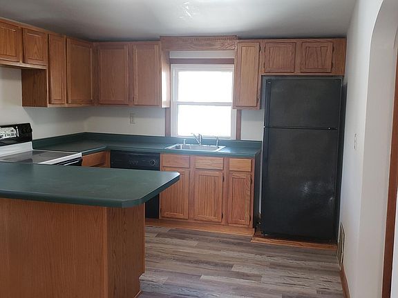 2nd image of 4121 S Whitnall Ave #A