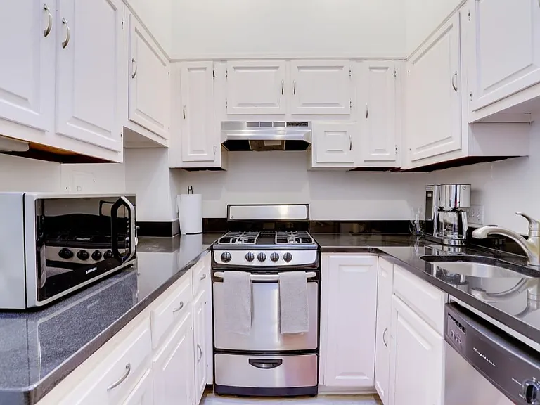 1765 R St NW #301A — Photo 8