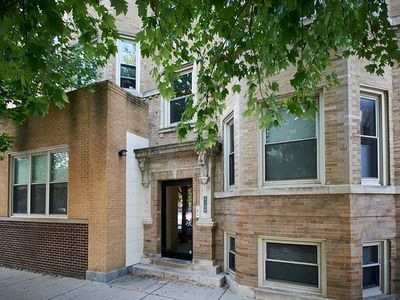 4706 N Winthrop Ave APT 3B, Chicago, IL, 60640