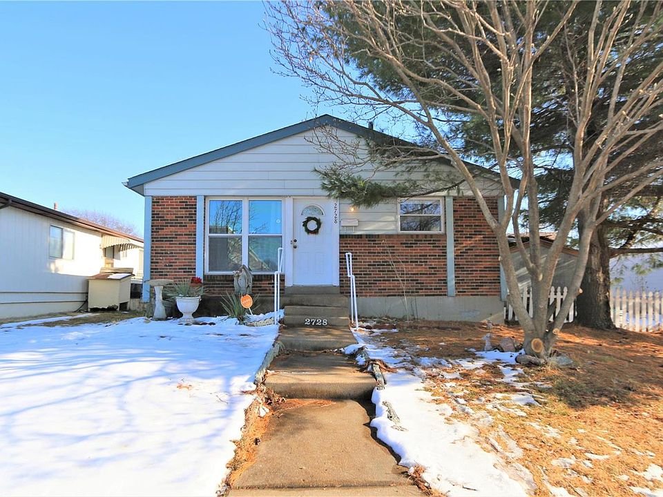 1st image of 2728 Hereford St