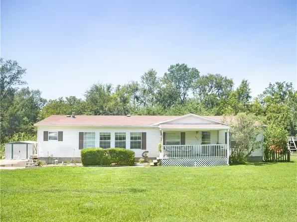 620 Taylor St, Pomona, KS 66076