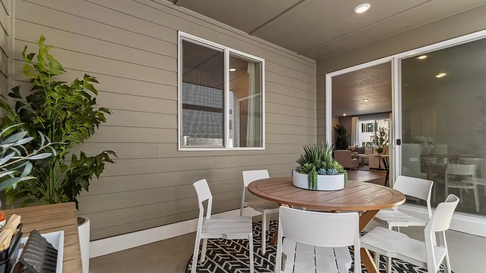 4 bed, 2213 sqft, $2,900 — Photo 3