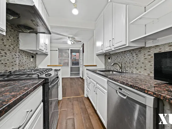 43-10 Kissena Boulevard image 8 of 22