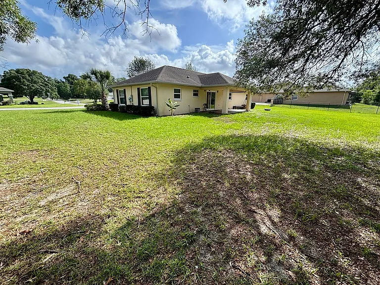 10417 SW 52nd Ct — Photo 27