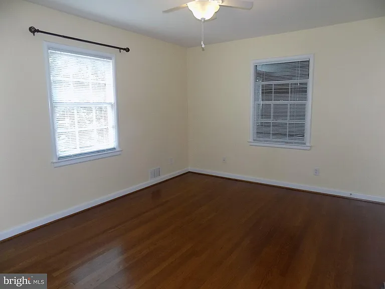 138 S Abingdon St — Photo 18