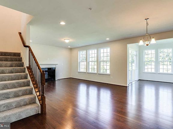 2nd image of 1004 Cortana Ct