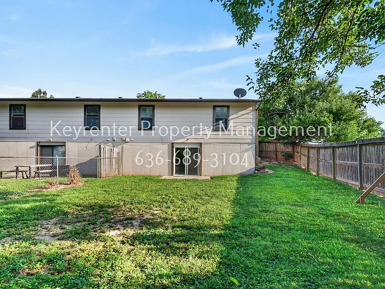 357 Della Dr — Photo 35