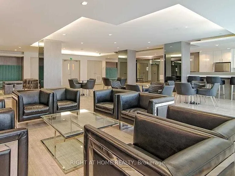 7165 Yonge St #705 — Photo 23