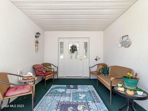 2nd image of 1402 Las Verdes Ct