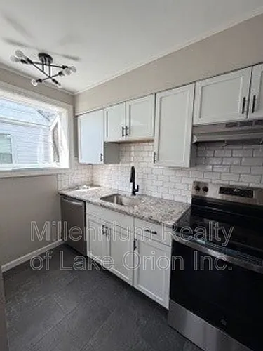611 E Madison Ave Photo 1
