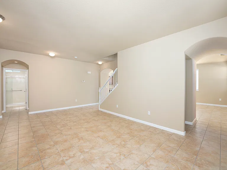 241 Picasso Cir — Photo 47