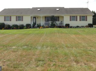 65 Leetown Rd, Summit Point, WV 25446