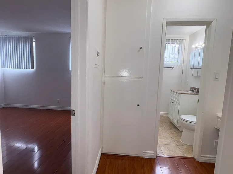 1376 N. Serrano Avenue — Photo 28