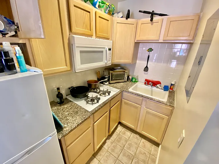 57 Clarendon St #6 — Photo 20