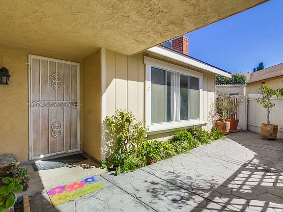 5th image of 10915 Glenda Ct