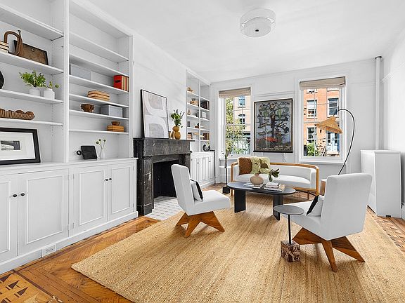 3rd image of 142 Bergen St