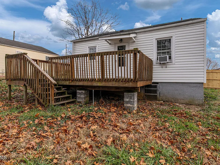 11 Birch St — Photo 30