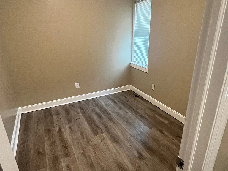 102 Cuyler Ave #1 — Photo 8