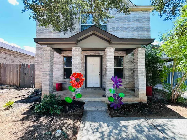 219 Desert Chief Dr, Laredo, TX 78045