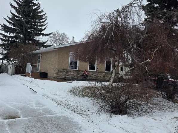 9308 99a Ave, Morinville, AB T8R 1J6