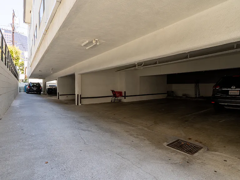220 S Gale Dr #5 — Photo 1