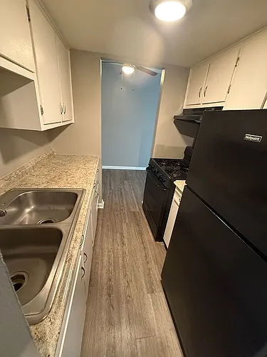 2082 Fairmont Ct #11 Photo 1