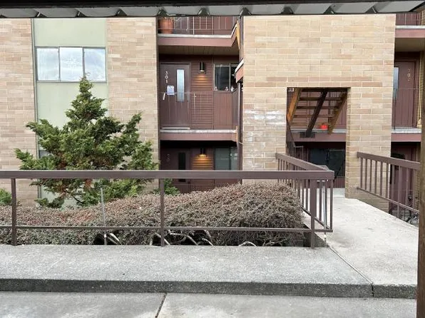 La Villa Apartments, 401 La Villa Dr #402, Lynden, WA 98264