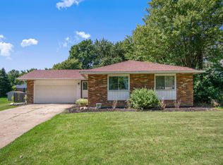 724 Chippewa Trl, Niles, MI 49120