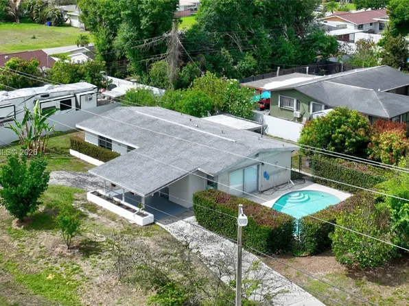 25 N Maples St, Lehigh Acres, FL 33936