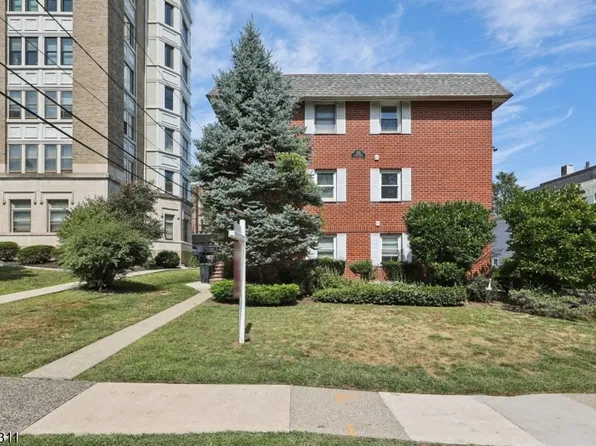 53 Union St, Montclair, NJ 07042