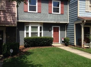 317 E Montcastle Dr, Greensboro, NC 27406