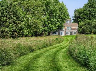 887 Seapowet Ave, Tiverton, RI 02878