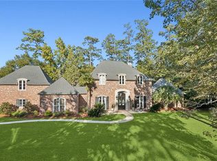 500 Pelican Ridge Dr, Madisonville, LA 70447