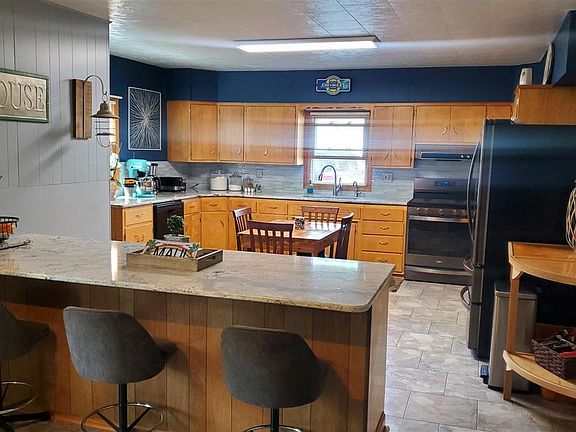 4th image of 32393 Grogan Dr