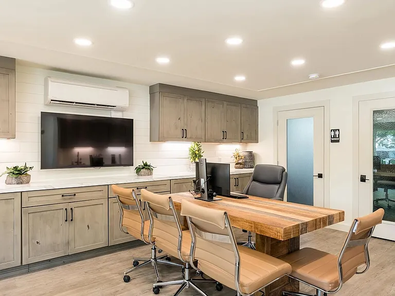3TEN Apartments — Photo 12
