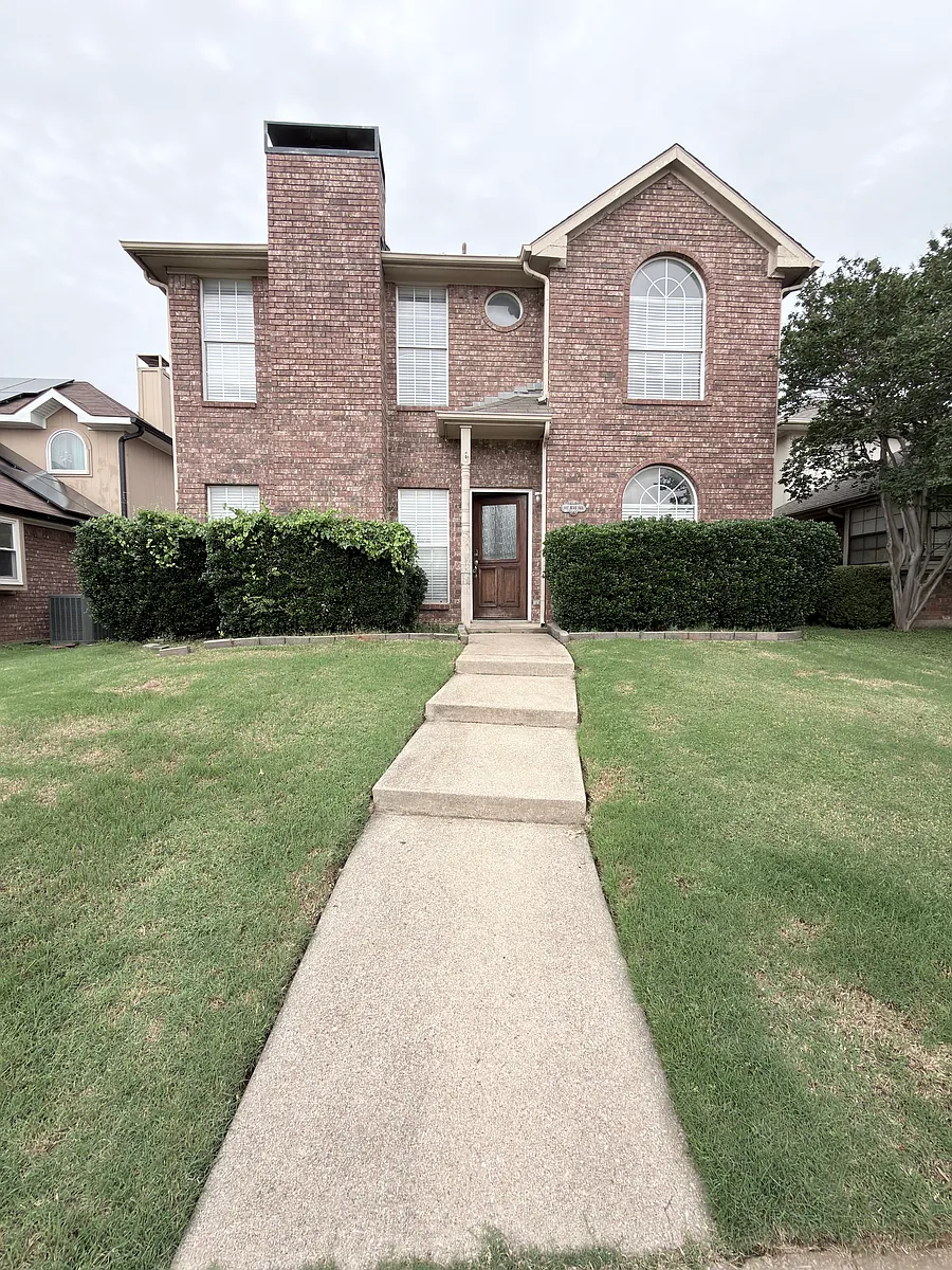 Building Photo - 807 Burr Oak Dr
