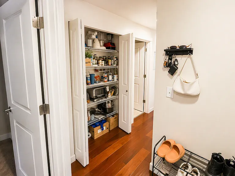 3043 14th Ave W #C — Photo 8