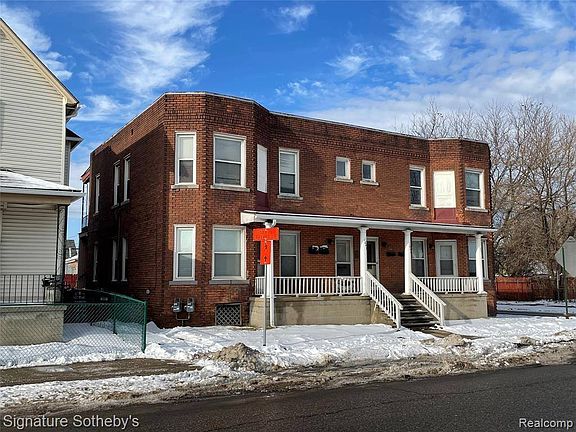 3rd image of 1045 Junction St