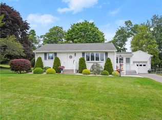 34 Chester St, Ansonia, CT 06401