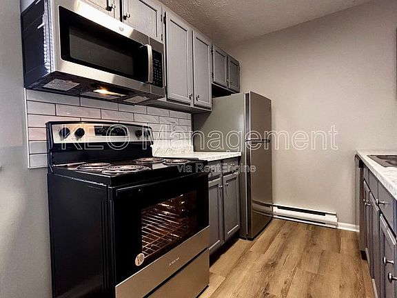 2nd image of 519-521 S Main St #4