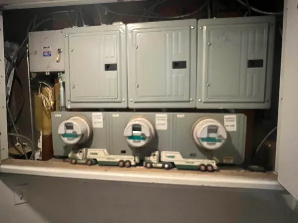 516 55th Street image 3 of 4