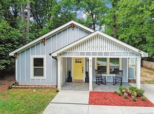 519 Fallingswood Ct, Charlotte, NC 28217