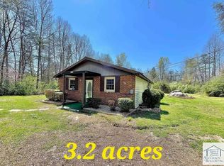 4318 Chatham Rd, Martinsville, VA 24112