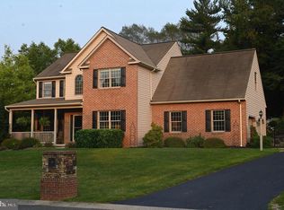 3121 Rexwood Dr, Glen Rock, PA 17327