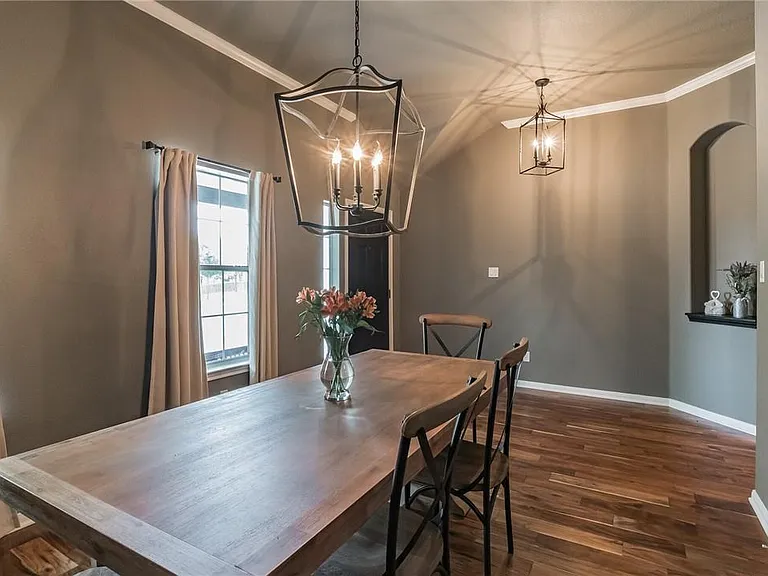 403 Rosedale Blvd — Photo 14
