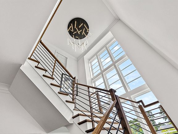 4th image of 1640 Estate Valley Ln