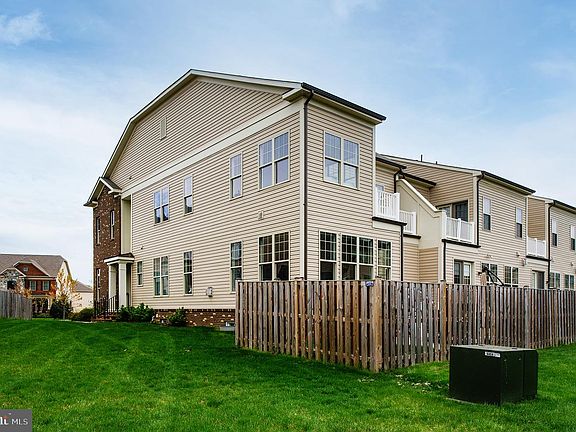 4th image of 42608 Mantua Sq